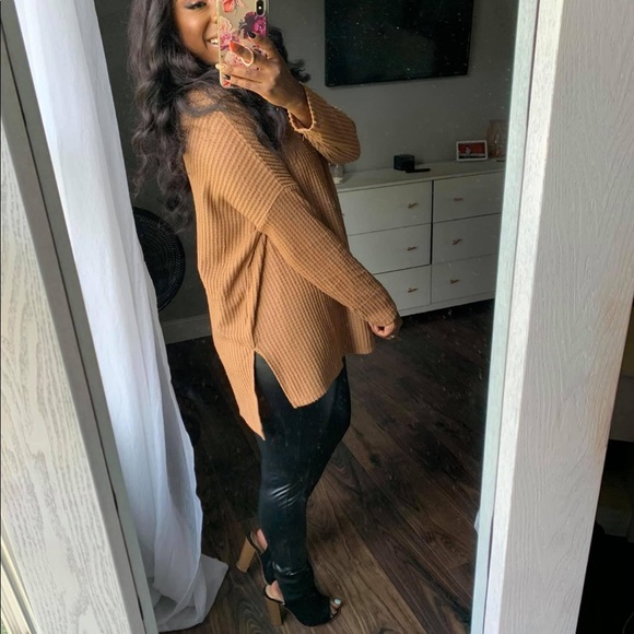 Oversized Sweater - Picture 6 of 7